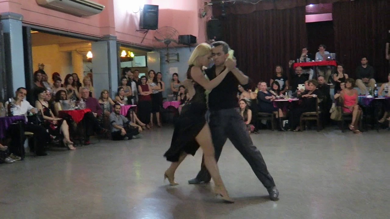 Alejandra Mantiñan y Martin Ojeda en los Miércoles de La Nacional 2017  1/2