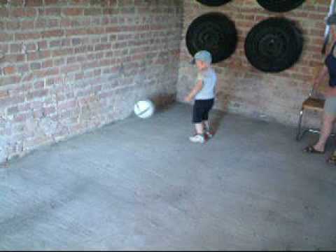 Mały piłkarz w akcji II