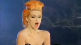Toyah Willcox - Don&#39;t Fall In Love.flv
