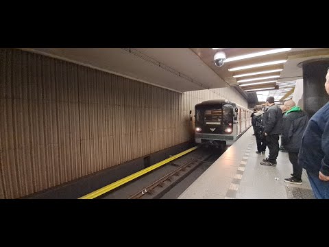 Metro na Lince B v úseku Smíchovské Nádraží - Florenc