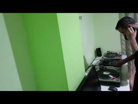 Dj Juan Ruiz in sesión