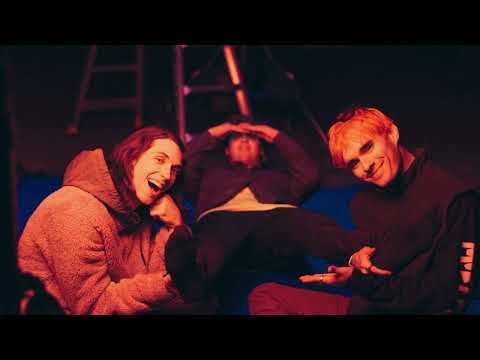 Video thumbnail for 2 BEST FRIENDS