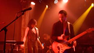 Phantogram - Running From The Cops (Live at XOYO, London)