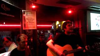 With or Without you / Don&#39;t stop believin&#39; - U2 meets Jounery at Quays Temple Bar,Dublin