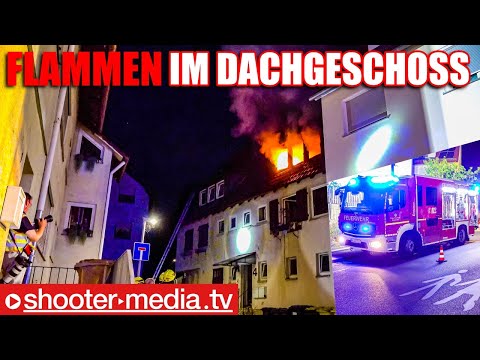 🔥  Flammen aus Dachgeschosswohnung  🔥 | 🚒  Löscharbeiten  🚒 | Bürgertreffen in Burgstall