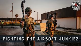Fighting the AIRSOFT JUNKIEZ & P90 Girl  !!!