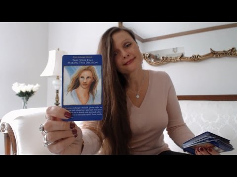 Free Daily Oracle & Tarot Intuitive Angel Card Reading - Tuesday Dec 6, 2016.
