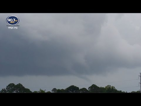 WKGC captures funnel over St. Andrews Bay in Panama City, Fl.