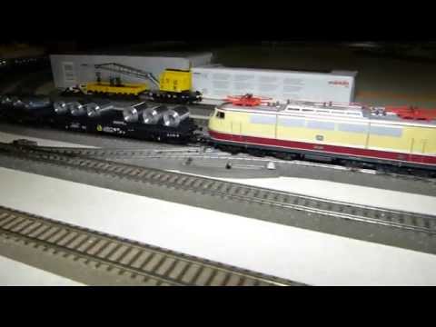 20. Stummi-Treff WN,  04 - BR E03 004 Ep.III zieht einen Güterzug von 5 Sahmms Wagen