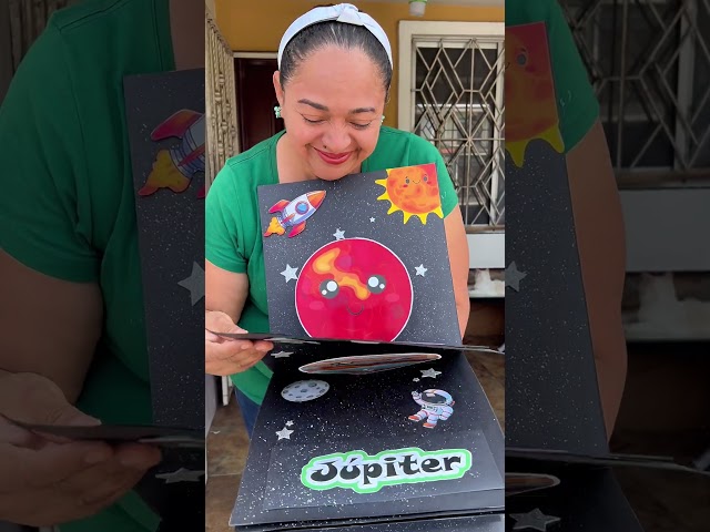 Vídeo relacionado con ¡Construye un robot espacial!: Libro de datos sobre el espacio + maqueta (Castellano - A PARTIR DE 6 AÑOS - MANIPULATIVOS (LIBROS PARA TOCAR Y JUGAR), POP-UPS - Otros libros)