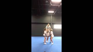 Cheerleading Transition Stunt: Show n Go Cheerleading Transition Stunt: Show n Go