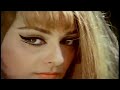 Koi Jab Tumhara Hriday Tod De Movie Purab And Paschim By Mukesh