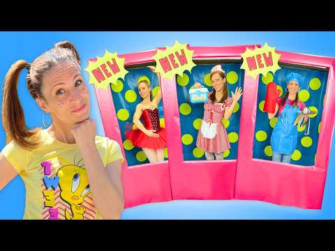 DeeDee Becomes a Doll 