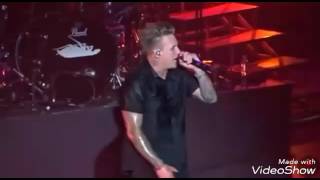 Jacoby shaddix raps &quot;Revenge&quot; for the first time since 2001 (PAPA ROACH)