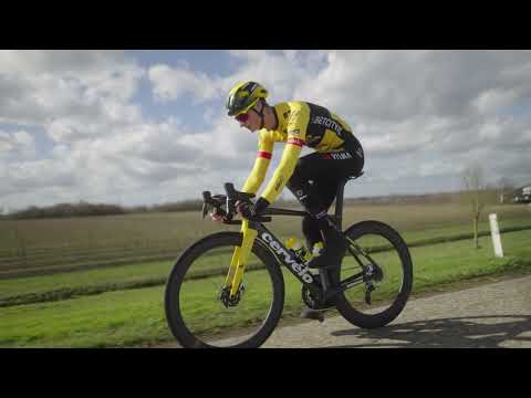 Training vs racing with Team Jumbo Visma (NL)