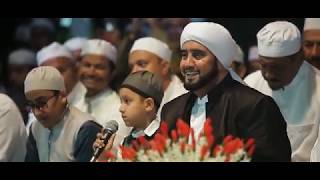 Download lagu Cucu Habib Syech - QOMARUN 'Sholawat Akbar Pengaron Martapura' #HABIBSYECH #TGTPRODUCTION #MARTAPURA mp3