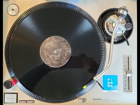 Round Five Feat. Tikiman – Na Fe Throw It (FULL 12")