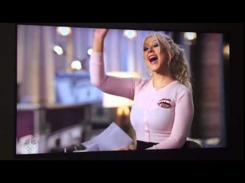 Christina Aguilera hits a sustained Eb5 singing Demi Lovato's Stone Cold