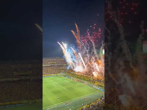 "Peñarol 2-2 torque - Recibimiento" Barra: Barra Amsterdam &bull; Club: Peñarol