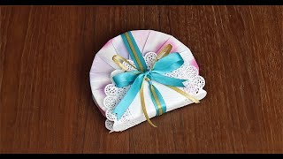 How To Wrap Odd-Shaped Circular Gifts