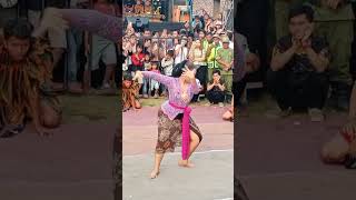 Download lagu lihat niken jadi gagal fokus 😲 #nikensalindri #ganongan #jaranan mp3