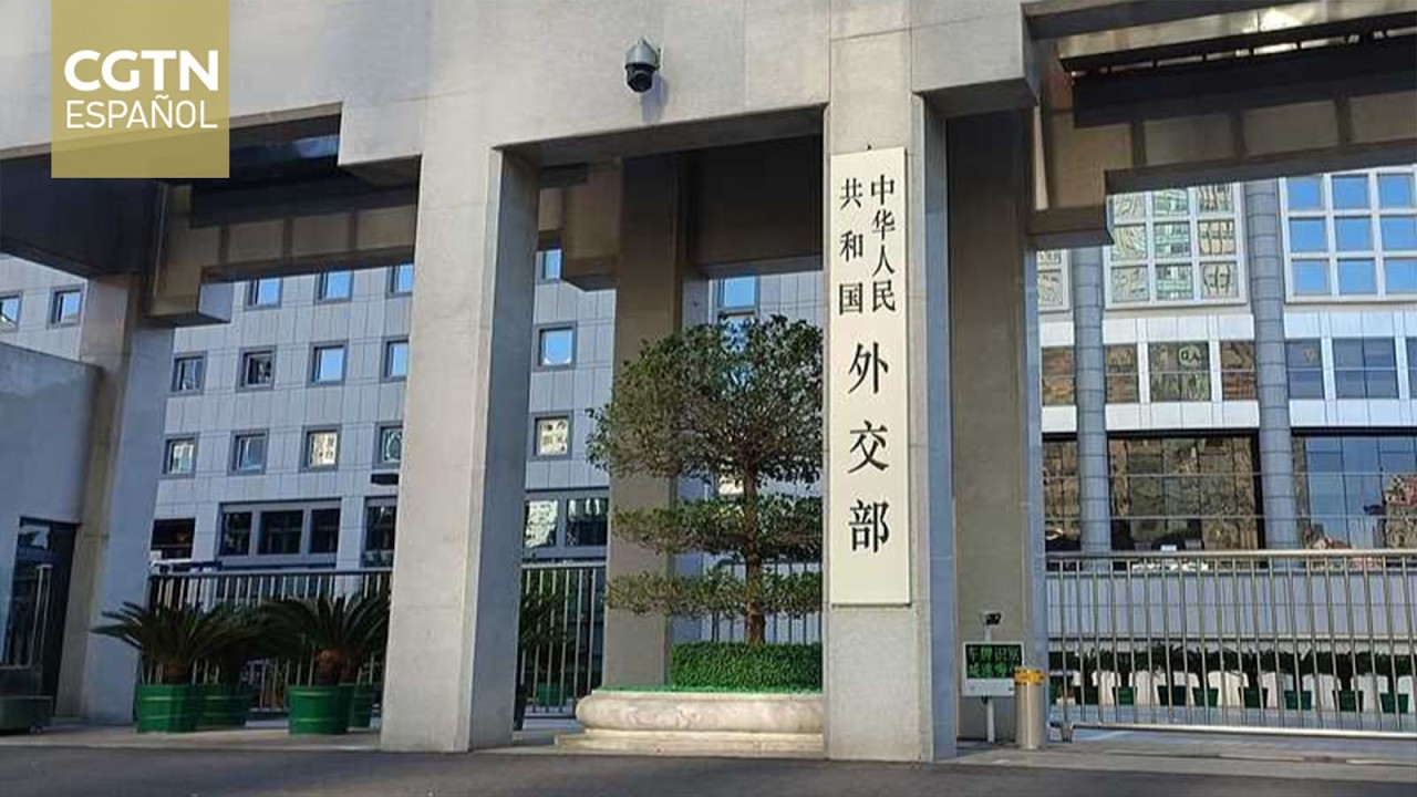 China insta a Japón a revelar sitios de entierro de armas químicas abandonadas en territorio chino