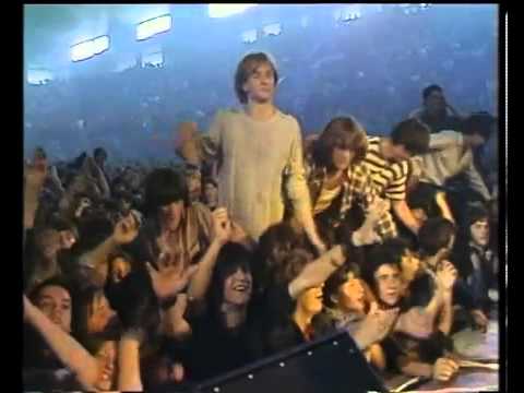 Riblja Čorba - Nemoj srećo, nemoj danas - Live Zagreb 1981