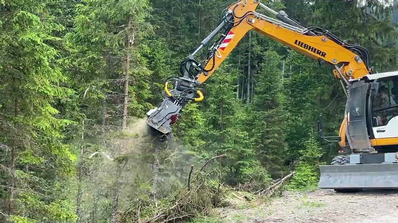 Customer video - Tree trimming with PTH MicroCrusher excavator