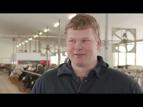 First Farm To Use Tower Silo Fed Lely Vector Robotic Feeding System | Lely Life