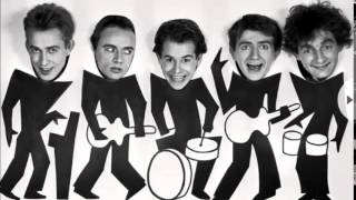 Split Enz - I Walk Away (HD)