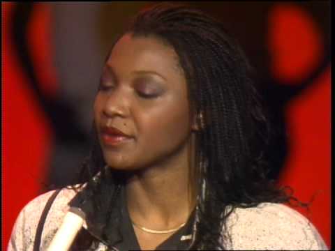 Dick Clark Interviews Shannon - American Bandstand 1984