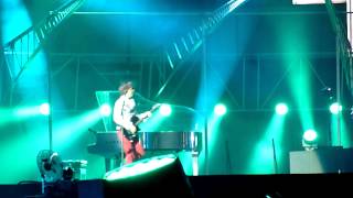 Muse - Riffs + Agitated &amp; Yes Please - Helsinki - 27 July 2013 HD