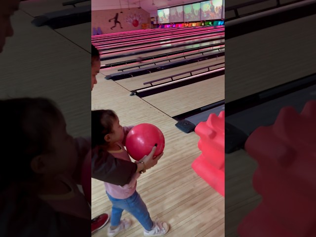 Vídeo relacionado con alldoro 60131 XXL Bowling Set - 6 Bolos Blancos rellenables, 42 cm de Altura y 1 Bola de Bolos - Juego de Bolos con Bolsa, niños a Partir de 3 años