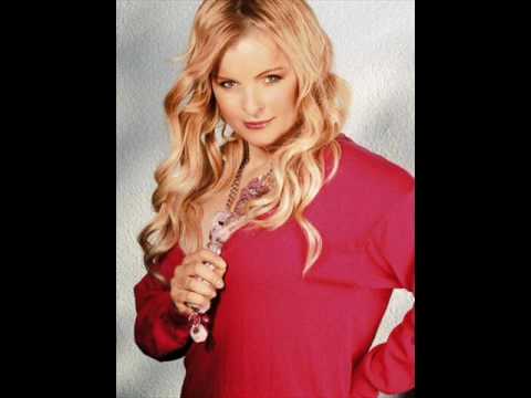 Iveta Bartošová  -  Spíme v kapkách deště
