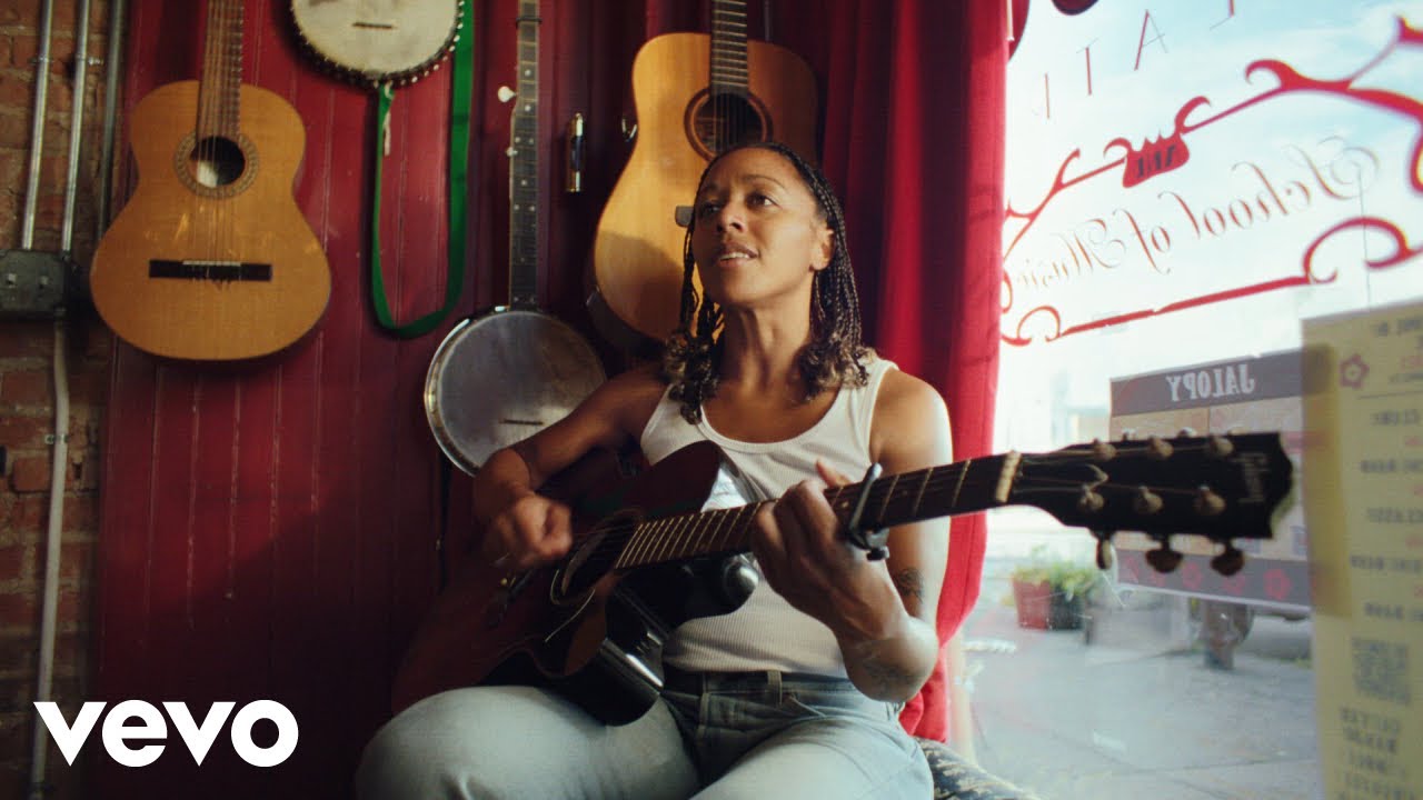Lizzie No's new album 'Halfsies' will have you saying yes from