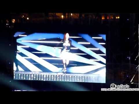 121123 SMTOWN LIVE IN SG - BoA Introduction + No.1