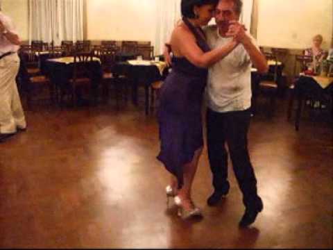 Myriam Pincen milongueando en Chique  27-1-11