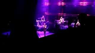 Asaf Avidan "Hoist Up The Colors !" "A Gun & A Choice" - 23.09.2013 @ L'Olympia - Paris - FRANCE