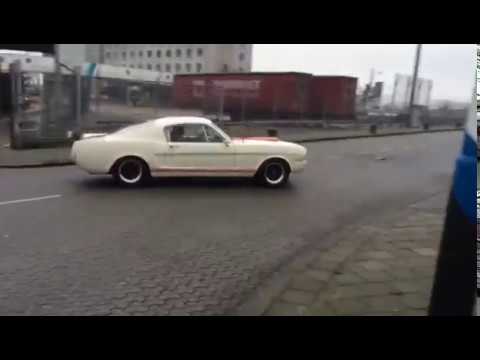 Ford mustang Fastback 1965 competition car, short drift.