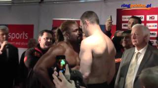 Klitschko - Briggs face-off after official weigh-in