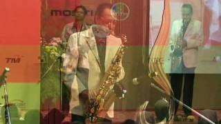 Download lagu Amazing Bamboo Saxophone performance with Ahmad Nawab mp3