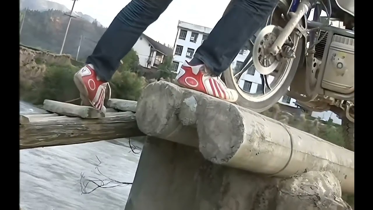 LOOK!