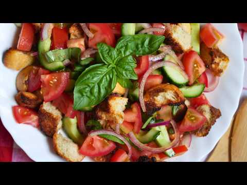 Panzanella Salad - Tuscan Tomato and Bread Salad 🇮🇹 🍅 🥖