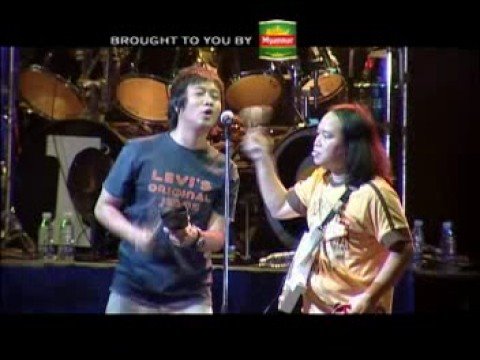 Myo Gyi - Live In Yangon - eight phan saunt