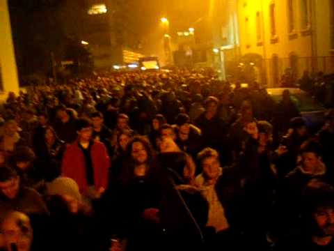 BERGAMO STREET PARADE 23 10 2009   Massi plays Leon Bolier vs Kamaya Painters   Endless Ocean Wave Leon Bolier Mash Up