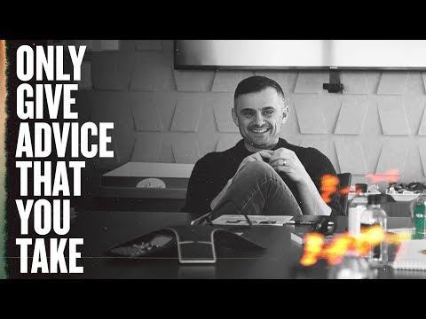 &#x202a;Having Brunch With 8 Fans That Supported Crushing It! | GaryVee Business Meeting&#x202c;&rlm;