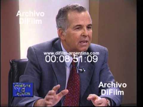 DiFilm - José Ignacio García Hamilton en Programa Frente a Todos (2004)