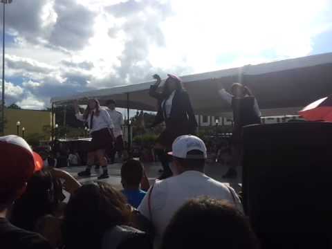 NWF(X) - Rum Pum Pum Pum - Festival Surcoreano 2015