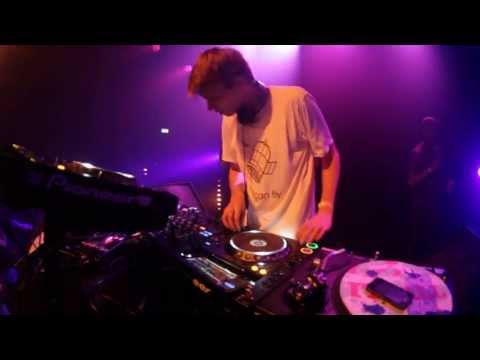 DJ Slow playing 'Drake - Headlines' at Tivoli de Helling 08/05/2013