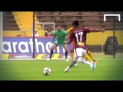 Calderon finishes a lovely team goal